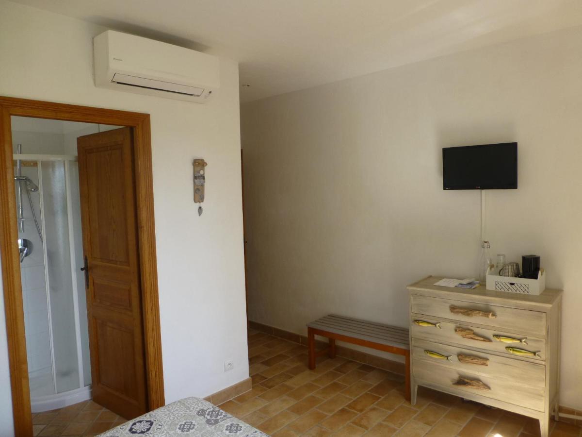 Chambre D'Hotes "La Bastide Des Eucalyptus" Antibes Exterior photo